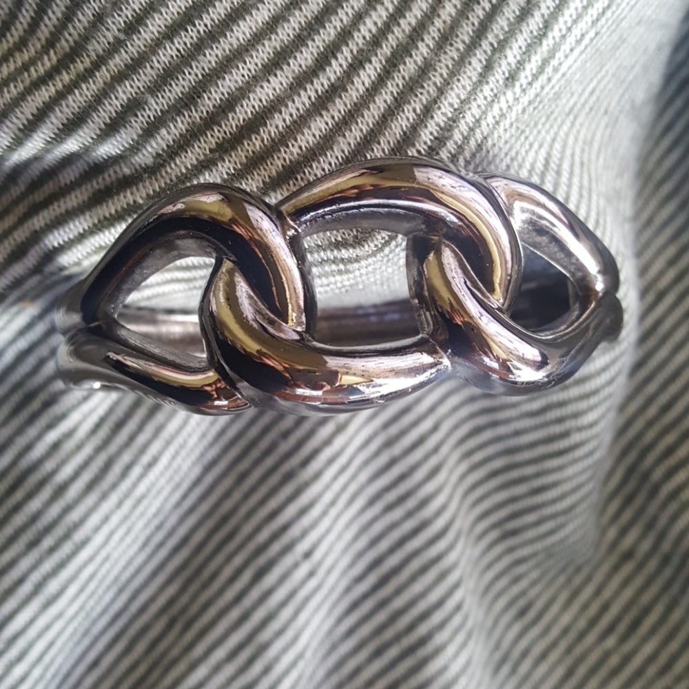 Clamp bracelet